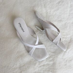 Jeffrey Campbell Women's White and Cream Sandals 8
